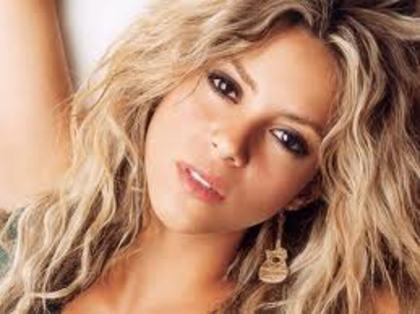 4 - shakira