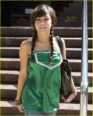 vanessa-hudgens-20080202-370924