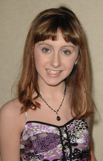 4 11 2010 31st Annual Young Artist Awards Allisyn Ashley Arm 1 - allisyn ashley arm