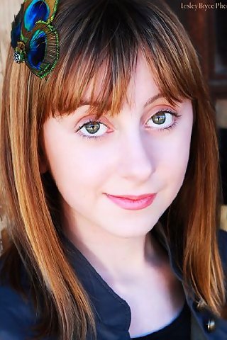 allisyn-ashley-arm-mobile-wallpaper