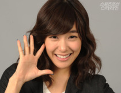 21038876_GKQQWAREB - SNSD-Tiffany