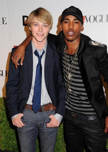 Sterling+Knight++Brandon+Smith+SterlingattheTeenVogueYoungHol - sterling knight