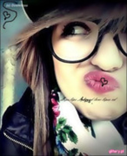 34910243_JTDOCCVSG - POZE ARTISTICE