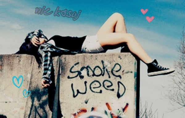 42215297_LAQATDIXF - POZE ARTISTICE