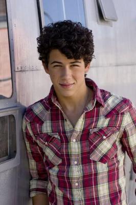 nick-jonas-192345l-poza - nick jonas