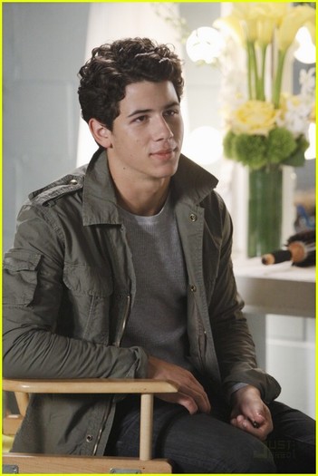 nick-jonas-mr-sunshine-02