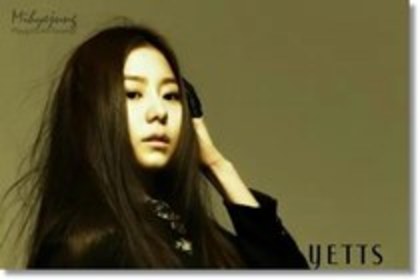 42285240_IZLNQIYEX - Uee
