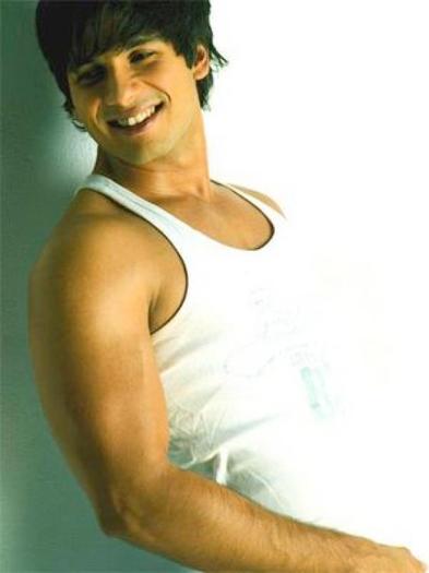 sasha (61) - Shahid Kapoor