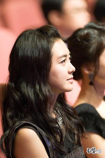 293927_252529988113942_105802606120015_844587_6935921_n - 00 11 22 Lee Yo Won - poze superbe