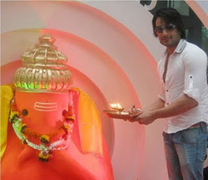 Angad+Hasija+at+Eco+Friendly+Ganesha+Festival-+Visarjan+Day+at+Oberoi+Mall+Goregaon%2C+Mumbai...