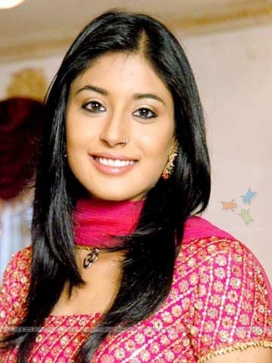 164610-kritika-kamra