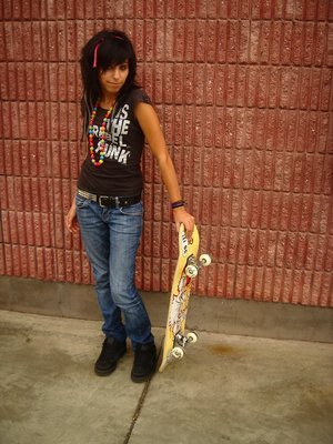 Skater_girl_by_dontxkillxmusic