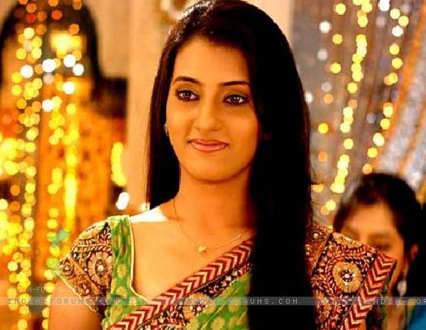 165438-additi-gupta-in-kis-desh-mein-hai-meraa-dil