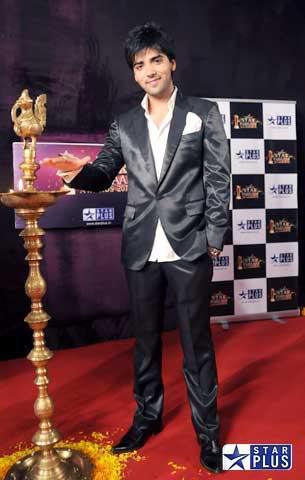311853_285120494850894_284170791612531_1119126_1085281079_n - xxKinshuk Mahajan-Ranvirxx
