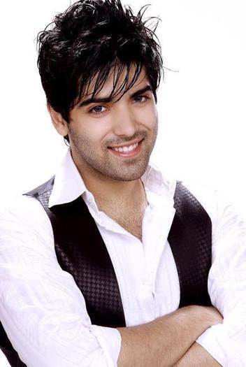312263_285117844851159_284170791612531_1119090_1420101500_n - xxKinshuk Mahajan-Ranvirxx