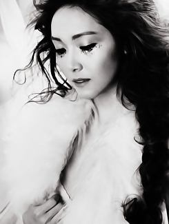 49798125_BZGUHUEZH - Jessica