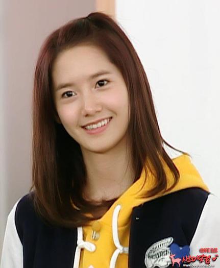 302418_245232605527833_243368335714260_771745_703446242_n - Yoona o