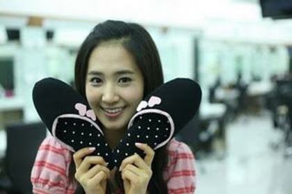 297555_246861782031582_243368335714260_777525_173615102_n - Yuri