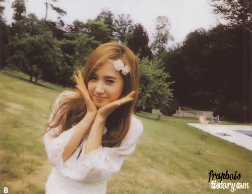 317531_252039091513851_243368335714260_796502_1839012748_n - Yuri
