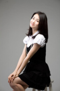 44755271_YFMVOKIMD - Park Ha Sun