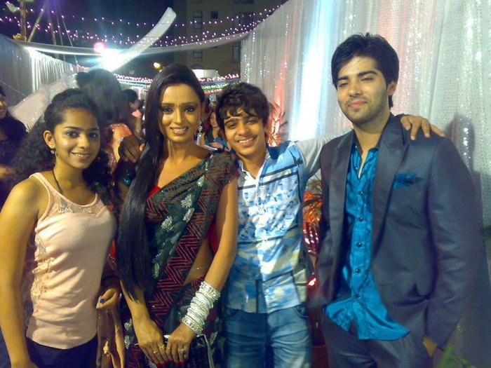 267573_166375056765755_112853995451195_373467_3312682_n - Parul Chauhan