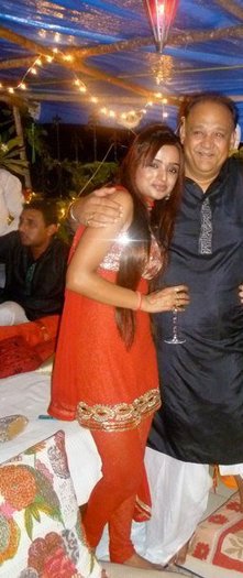 269153_161871537216107_112853995451195_361031_4350394_n - Parul Chauhan