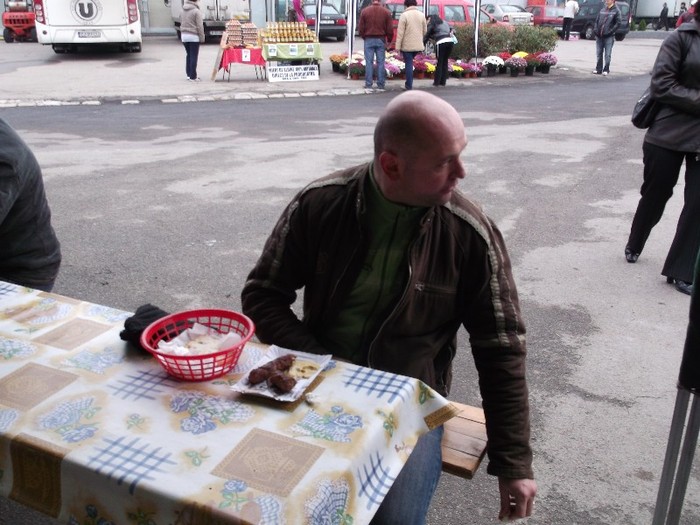 adi (cretu) la mici