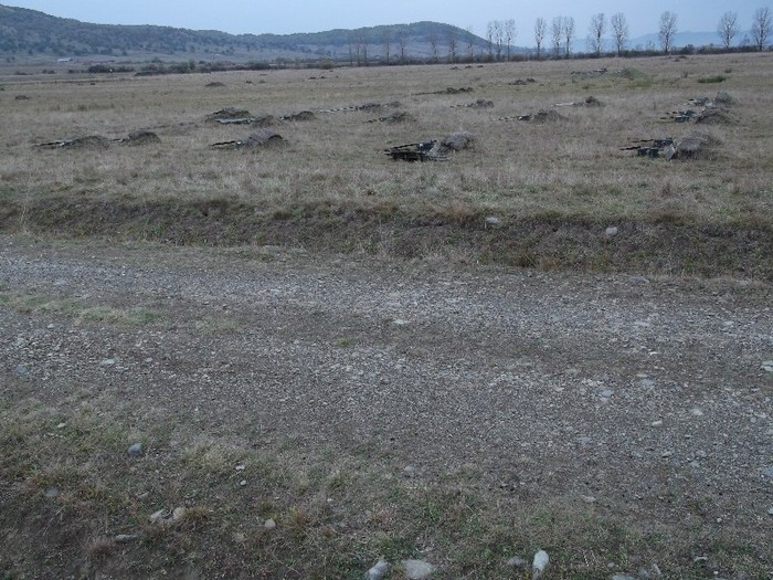 cimitirul eroilor talibani - TRAGERI MIXTE IN POLIGON 2011