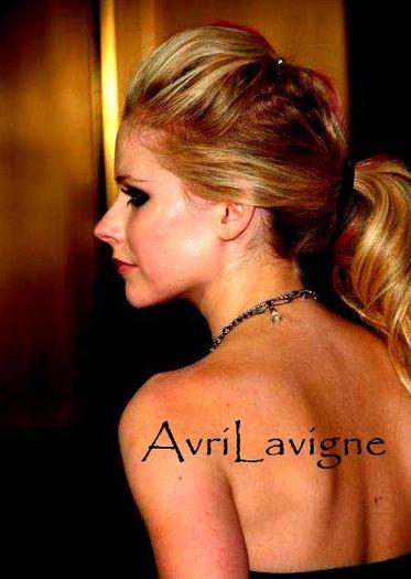 296086_223636521025595_182798301776084_581681_1882006721_n - 0- poze cool cu avril -0