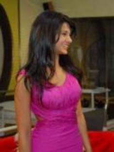 1-6800947-9672-t - Jennifer Winget