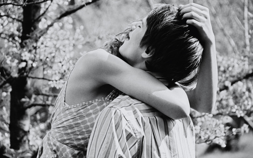 82353_nastroeniya_otnosheniya_teplota_druzhba_lyubov_oby_2560x1600_(www.GdeFon.ru)_large