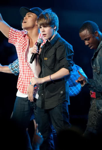 2cxtg90 - Justin-Bieber