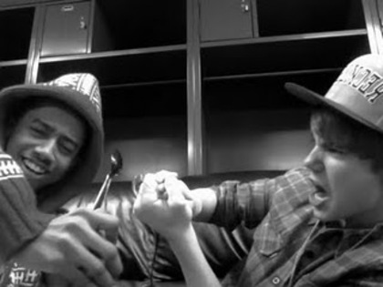 14v4m1f - Justin-Bieber