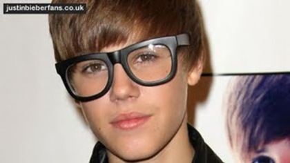 854_justin-bieber-desktop-wallpaper-overallsite-123376910