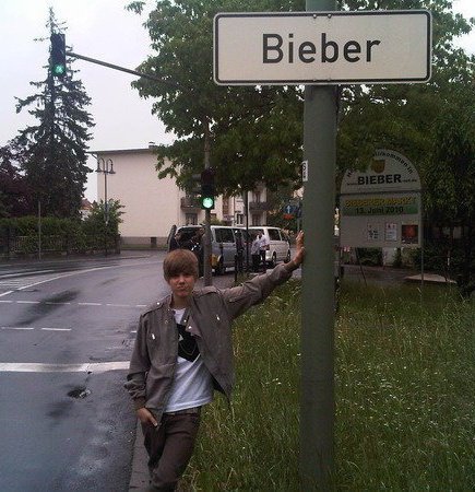 22122934_JZJPJDJOL - justin bieber 1