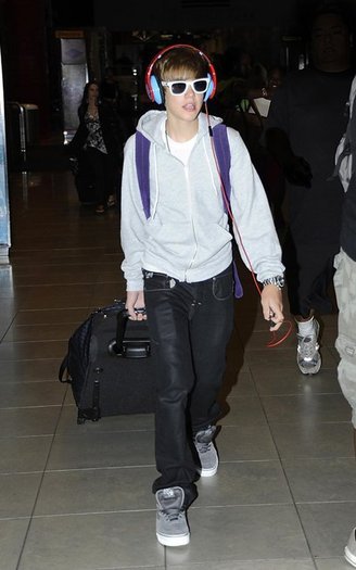 22123031_KPYFUTQFI - justin bieber 1