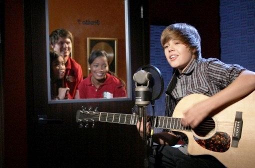Justin_Bieber_1267178289_3 - justin bieber 1