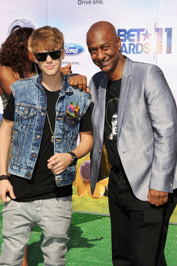 Justin+Bieber+BET+Awards+11+Arrivals+o00GRAee6tCl - justin bieber 1