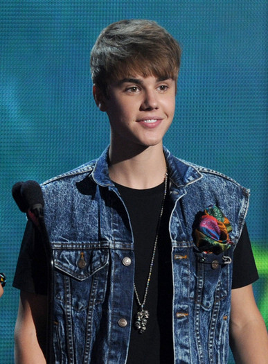 Justin+Bieber+BET+Awards+11+Show+a3sZmQVJDJ9l - justin bieber 1