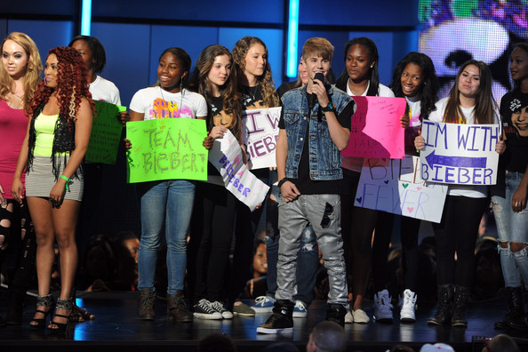 Justin+Bieber+BET+Awards+11+Show+jZ6YmVZkAMhl - justin bieber 1