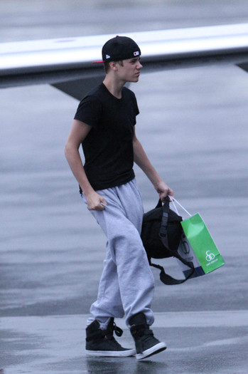 justinbieber_1304266019 - justin bieber 1