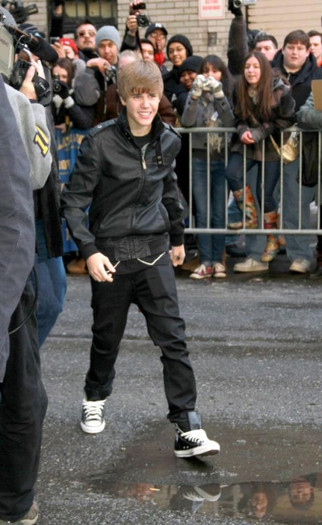 justin-bieber-late-show-12-491x800