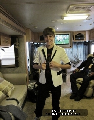 normal_Bieber_ld7xyyLlLG1qdrhpko1_500