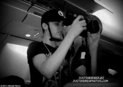 normal_bieber_ljhjips40l1qi8mb2o1_500 - justin bieber 2