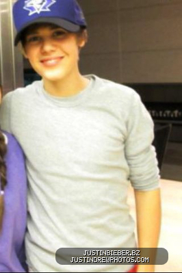 normal_jb1_lmhqo8gi5F1qb7tg5o1_400 - justin bieber 2