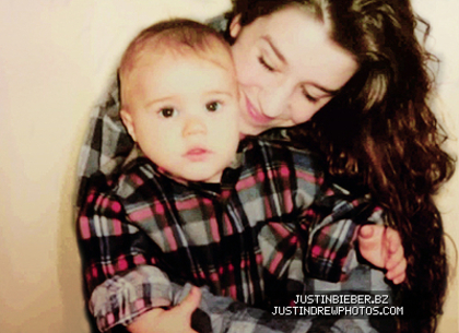 normal_jb_llyui9QenV1qi1a6so1_500 - justin bieber 2