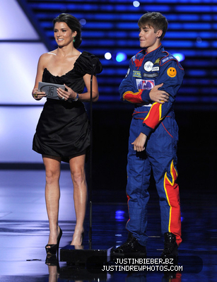 normal_Justin2BBieber2B20112BESPY2BAwards2BShow2BwZWs2G9O4H8l - justin bieber 2