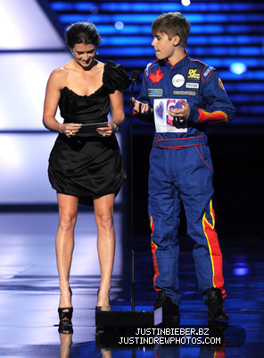 normal_Justin2BBieber2B20112BESPY2BAwards2BShow2ByMsiPwgNsoYl