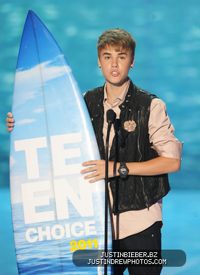 normal_Justin2BBieber2B20112BTeen2BChoice2BAwards2BShow2B6f81IdKpElel