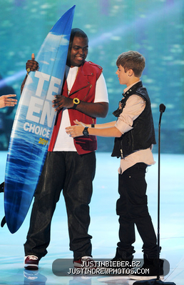 normal_Justin2BBieber2B20112BTeen2BChoice2BAwards2BShow2BDOD8F1m6vesl